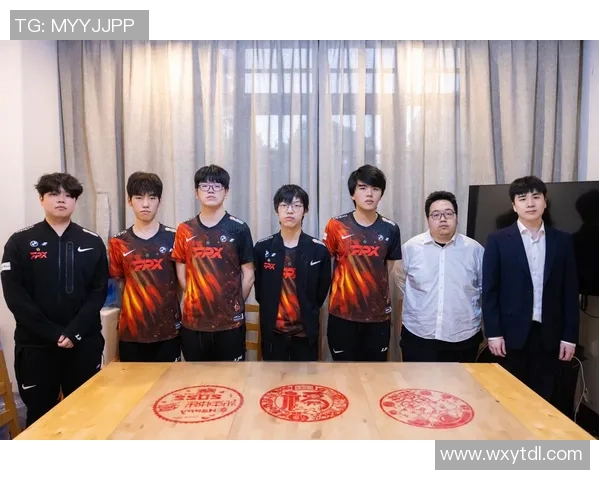 esports数据聚焦英雄联盟战队FPX的默契配合与战术解析探讨 esports数据聚焦英雄联盟战队FPX的默契配合与战术解析探讨